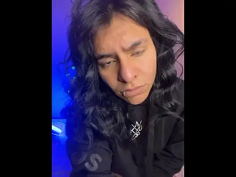 Snapshot of SaraAndrade_ chatting on January 17, 2026, 1:58 pm SaraAndrade online show from January 17, 2026, 1:58 pm