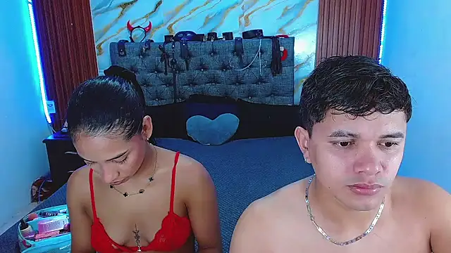 Snapshot of Meryandcris chatting on February 17, 2026, 4:21 am Meryandcris online show from February 17, 2026, 4:21 am