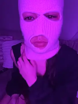 Snapshot of linaatchikita chatting on March 23, 2026, 9:47 pm linaatchikita online show from March 23, 2026, 9:47 pm