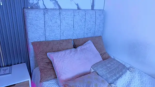 Kattie sweet1 online show from March 8, 2026, 1:03 pm