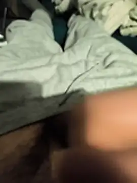 Razvan696969 online show from February 4, 2026, 9:32 pm