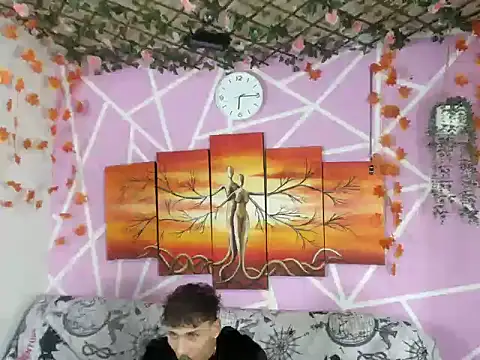 Snapshot of bradboyhot06 chatting on February 3, 2026, 12:21 am bradboyhot06 online show from February 3, 2026, 12:21 am