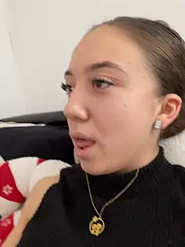 Snapshot of CristinaSw chatting on January 19, 2026, 12:53 pm CristinaSw online show from January 19, 2026, 12:53 pm