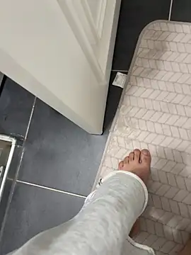 Bigefe online show from December 19, 2025, 10:45 pm