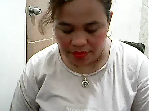 Snapshot of cutechubby chatting on February 27, 2026, 12:11 am cutechubby online show from February 27, 2026, 12:11 am