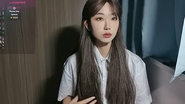 Yyoo-99 online show from November 29, 2025, 10:10 pm