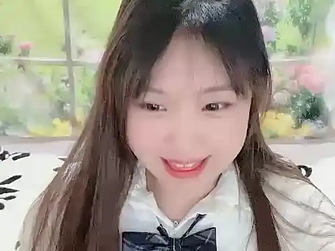 Poppy13 online show from November 25, 2025, 2:39 pm