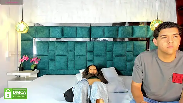  bonnyandclyde online show from February 23, 2026, 12:06 pm