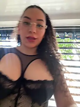 Snapshot of VictoriaaRose chatting on June 11, 2026, 9:23 pm VictoriaaRose online show from June 11, 2026, 9:23 pm