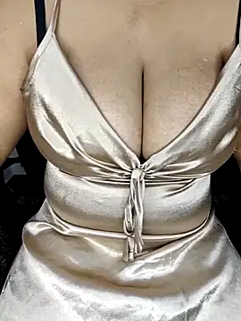 Curvy Pooja online show from April 7, 2026, 7:21 am