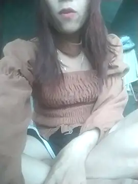 tieutam122 online show from February 3, 2026, 7:57 am