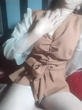 tieutam122 online show from February 11, 2026, 11:04 pm