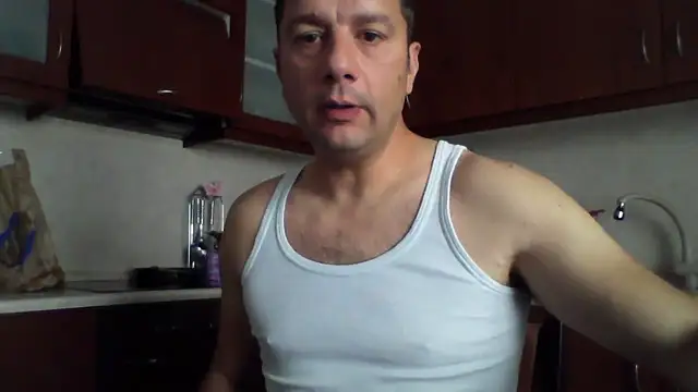 Snapshot of Billakos chatting on June 4, 2026, 7:35 am Billakos online show from June 4, 2026, 7:35 am