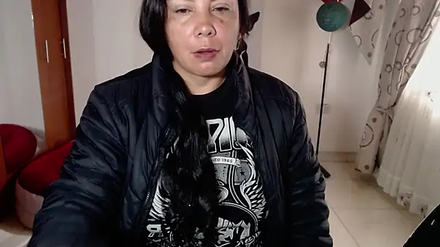 vivian-milf online show from January 15, 2026, 12:52 pm