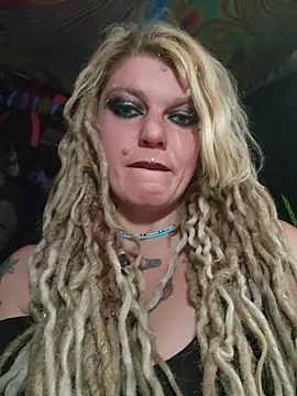 Horny hippie online show from January 18, 2026, 10:18 am