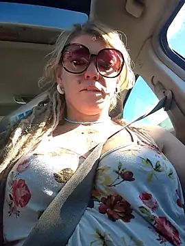 Horny hippie online show from February 14, 2026, 7:47 pm