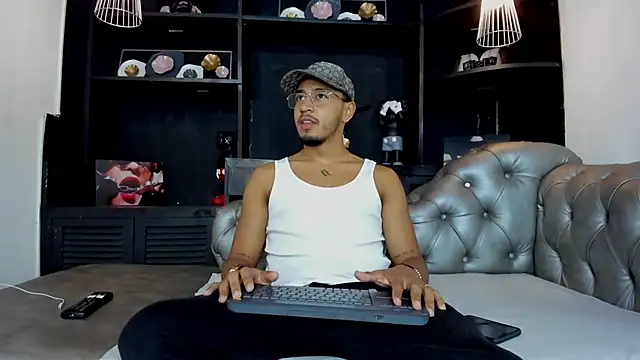 Brand Collins online show from January 16, 2026, 7:40 pm