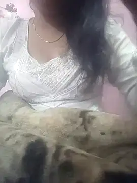 Juliekhan 98 online show from January 8, 2026, 9:37 am