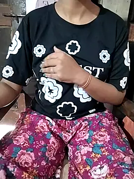 RASHMI SHARMA9 online show from March 25, 2026, 6:13 am