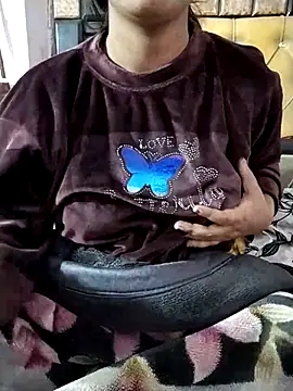 Snapshot of RASHMI_SHARMA9 chatting on February 3, 2026, 5:51 pm RASHMI SHARMA9 online show from February 3, 2026, 5:51 pm