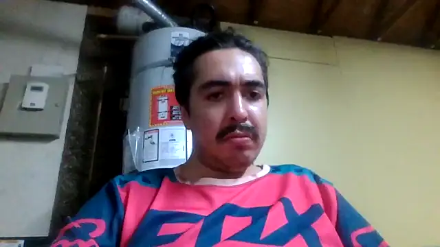 818horny online show from May 27, 2026, 8:00 am
