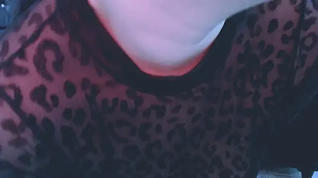 NoaLeon21 online show from February 13, 2026, 6:41 pm