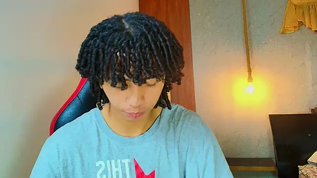 Snapshot of kim_curlyy chatting on July 5, 2026, 4:25 pm kim curlyy online show from July 5, 2026, 4:25 pm