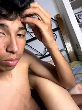 aurora 082 online show from December 21, 2025, 10:21 pm