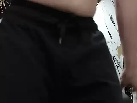 simonm667 online show from April 1, 2026, 8:06 pm