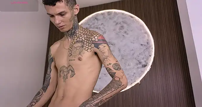 Paulo 527 online show from April 12, 2026, 3:54 am