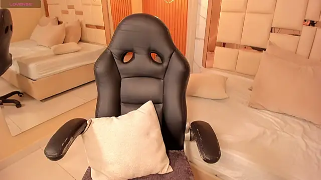 samantha quinnn online show from March 15, 2026, 4:52 am