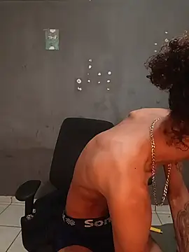 Snapshot of theyllorwillian chatting on March 5, 2026, 10:23 am theyllorwillian online show from March 5, 2026, 10:23 am