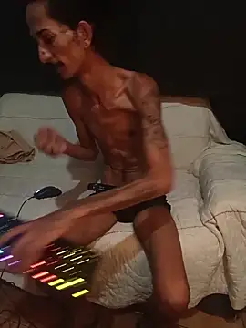 theyllorwillian online show from December 23, 2025, 12:54 am