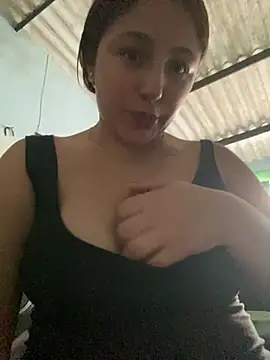 Snapshot of Emily_milk_1 chatting on July 16, 2026, 7:44 pm Emily milk 1 online show from July 16, 2026, 7:44 pm