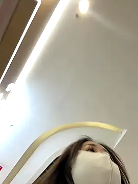 Seven-017 online show from December 20, 2025, 7:33 am