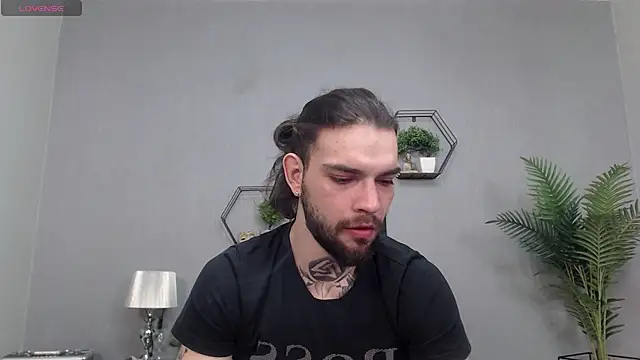 KaneHunter online show from March 28, 2026, 9:16 pm