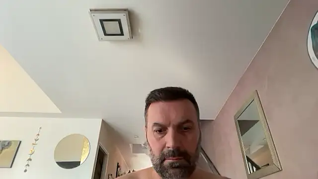 Snapshot of coolsmith81 chatting on July 19, 2026, 3:53 pm coolsmith81 online show from July 19, 2026, 3:53 pm