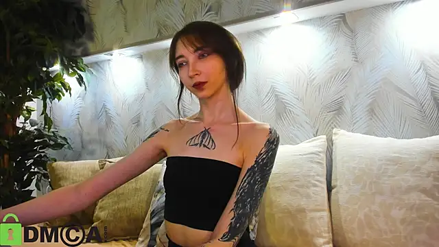 Snapshot of Ellen_Hops chatting on June 9, 2026, 12:55 am Ellen Hops online show from June 9, 2026, 12:55 am