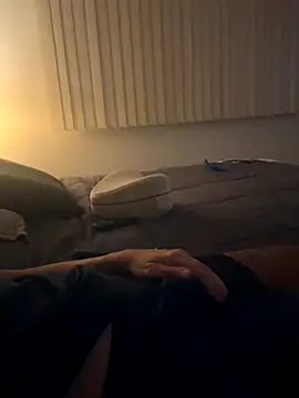 Elosoo online show from December 21, 2025, 12:46 am