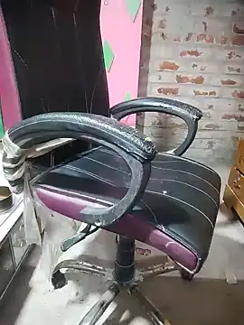 Snapshot of livaroy chatting on November 28, 2025, 11:38 pm livaroy online show from November 28, 2025, 11:38 pm