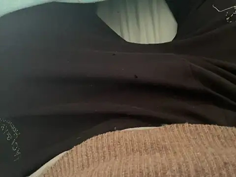 erdestruttor18 online show from February 7, 2026, 8:33 am