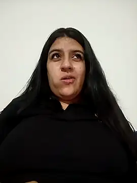 Hammy stevee2 online show from November 27, 2025, 3:18 am