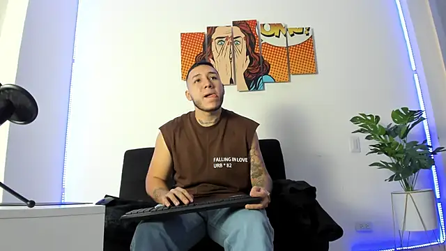 Snapshot of rayder_TG chatting on January 13, 2026, 2:10 pm rayder TG online show from January 13, 2026, 2:10 pm