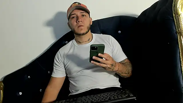 Snapshot of rayder_TG chatting on January 14, 2026, 2:20 pm rayder TG online show from January 14, 2026, 2:20 pm