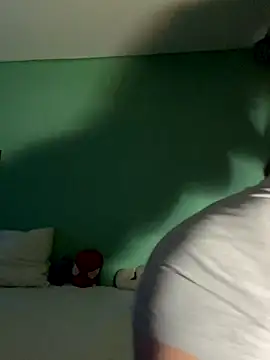 Snapshot of SweetLipssss chatting on November 29, 2025, 5:13 pm SweetLipssss online show from November 29, 2025, 5:13 pm