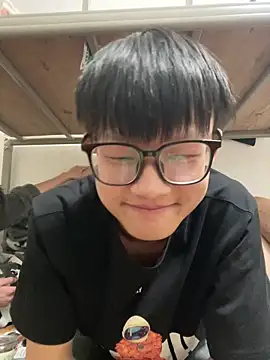 Snapshot of Colby-678 chatting on November 26, 2025, 5:35 pm Colby-678 online show from November 26, 2025, 5:35 pm