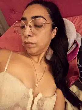 Snapshot of Yani-14 chatting on February 23, 2026, 6:58 am Yani-14 online show from February 23, 2026, 6:58 am