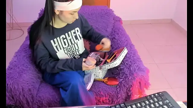 Honney 19 online show from January 7, 2026, 10:53 am