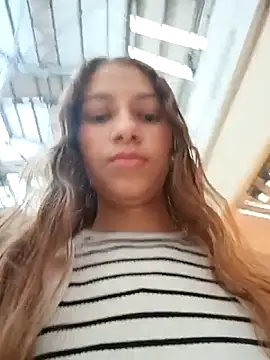 Vanneskk online show from April 17, 2026, 8:33 pm