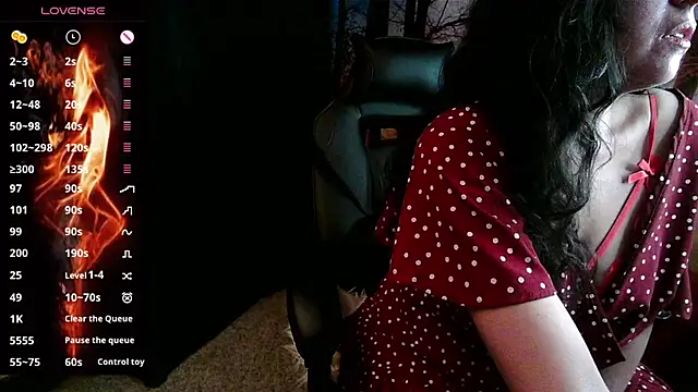 Snapshot of Whisperingfire chatting on May 22, 2026, 7:56 pm Whisperingfire online show from May 22, 2026, 7:56 pm
